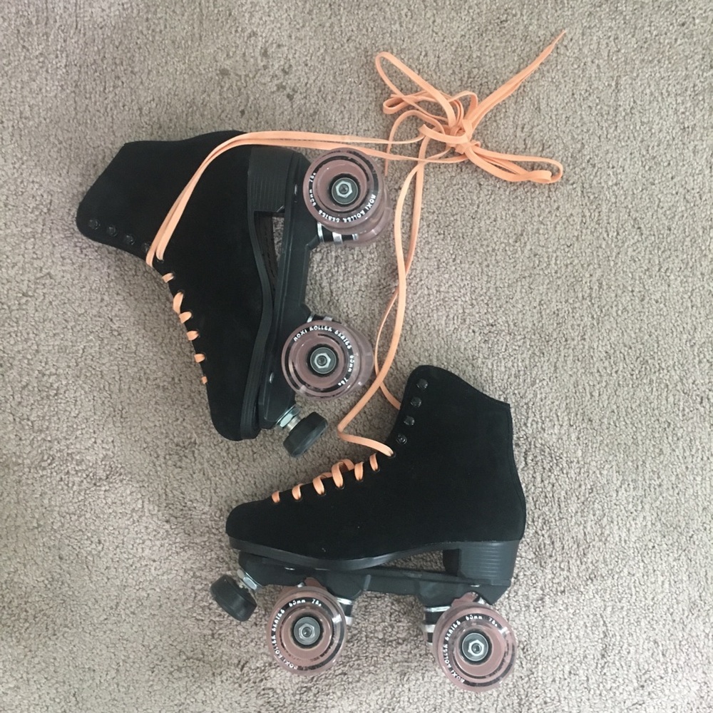 Roller Skates 7.5 plus extra wheels and all tools!